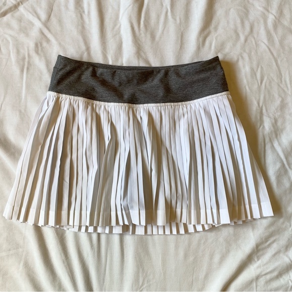 Lululemon White/Grey Pleat to Street Skirt Size 2 - Picture 7 of 16